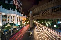 Het verkeer slaapt nooit in Bangkok