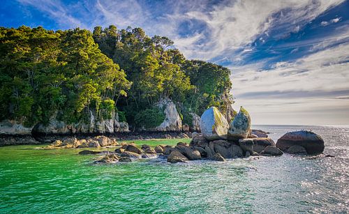 Split Apple Rock, New Zealand by Rietje Bulthuis