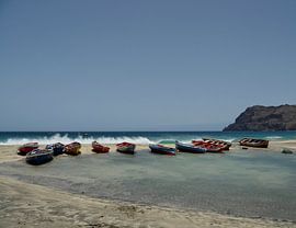 Vissers boten op het strand von Rien Koorevaar