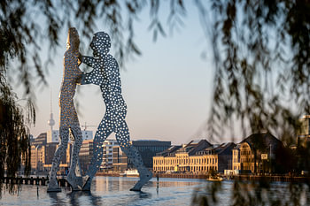 Molecule Man Berlin Treptower Park