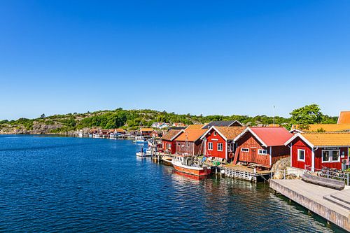 De haven van Västra Bryggan op het eiland Nordkoster, vlakbij Strömst van Rico Ködder