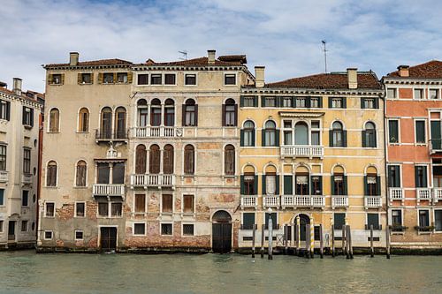Palaces along Grand Canal