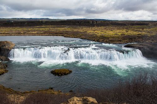 Waterfall in Iceland by Lifelicious