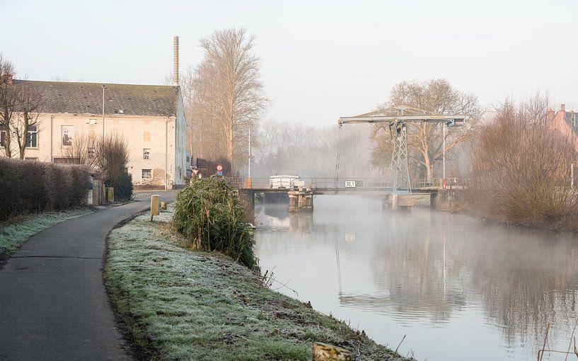 Drawbridge on the Dender by Marcel Derweduwen