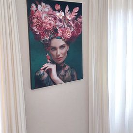 Kundenfoto: Junge Frau mit einer Blumenkrone von OEVER.ART, als artframe