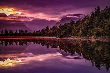 Sunrise at Lake Matheson by Antwan Janssen