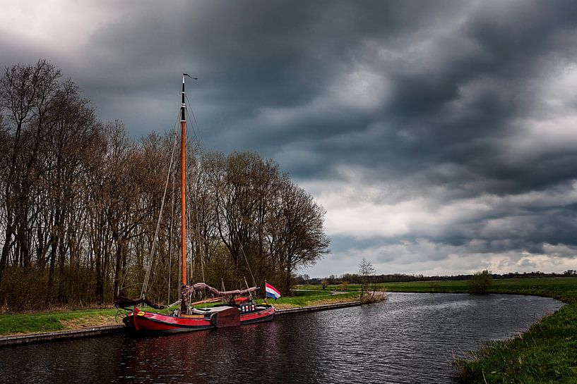 Zwaar weer op komst......... by R Smallenbroek