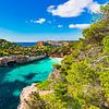 Blick auf die schöne Strandbucht Calo des Moro auf Mallorca von Alex Winter