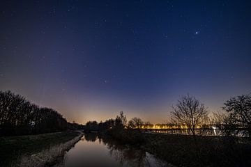 Sternenhimmel über dem Brunnen von Thomas van der Willik