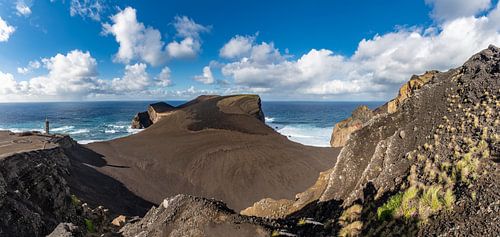 Panorama du volcan Capelino sur Faial Açores