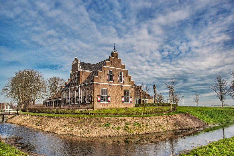 Historische boerderij in Friesland nabij Witmarsum par Harrie Muis