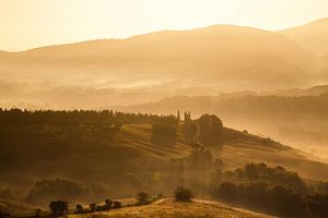 Toscane zonsopkomst van Stanislav Pokhodilo