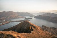 Sonnenaufgang vom Gipfel des Roys Peak am Lake Wanaka, Neuseeland