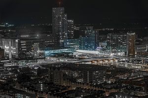 L'épisode de La Haye : celui avec la gare centrale bleutée.