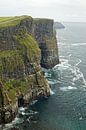 Die Cliffs of Moher sind die bekanntesten Klippen in Irland. von Babetts Bildergalerie Miniaturansicht