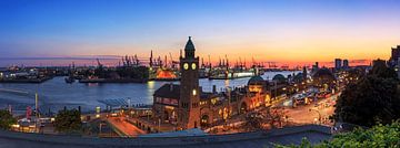 Hamburg Skyline - Landing stages and harbour sunset