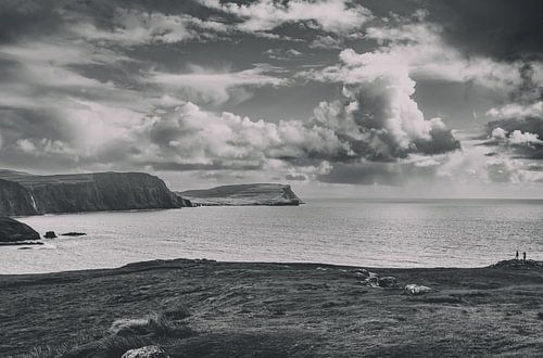 Aan het einde van de wereld. De kliffen van Neist Point in Schotland.