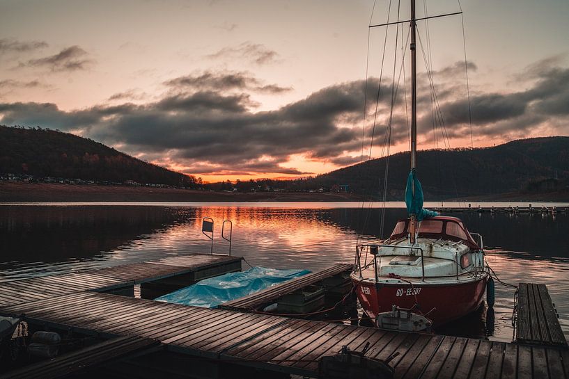 Sonnenaufgang am Edersee von Arnold Maisner