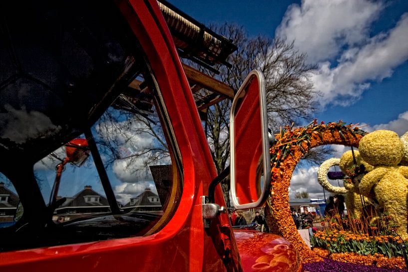 Oldtimer Dodge Brandweerwagen op de bloemen corso by foto-fantasie foto-fantasie