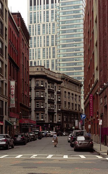 Boston by Hello Pompoyo
