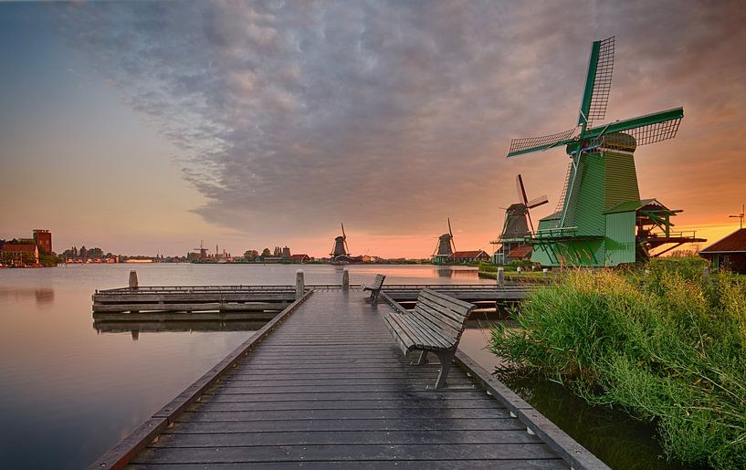 Scaffolding Zaanse Schans by John Leeninga