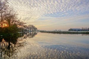 landschap met waterspiegeling van Dirk van Egmond