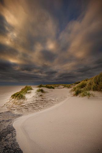 Nuages hollandais dans les dunes