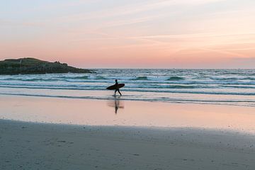 Surfer zonsondergang van HelloHappylife