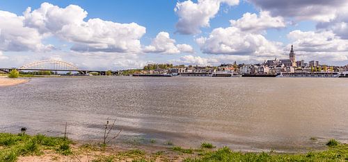 Nijmegen vanaf i-Lent