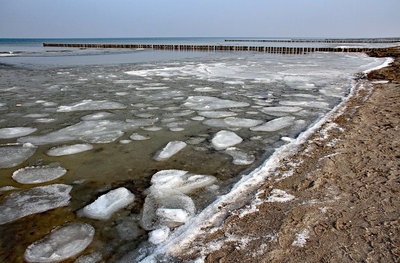 Februareis am Ostseestrand von Holger Felix