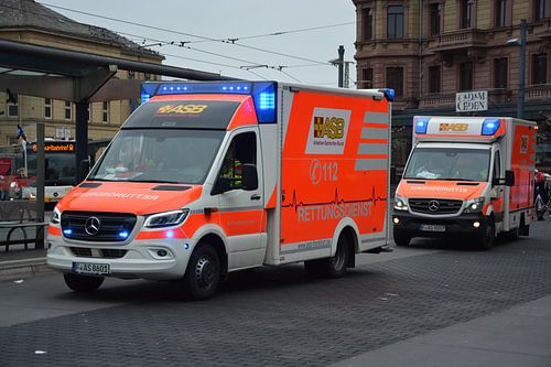 Frankfurt ASB RTWs at Mainz central station