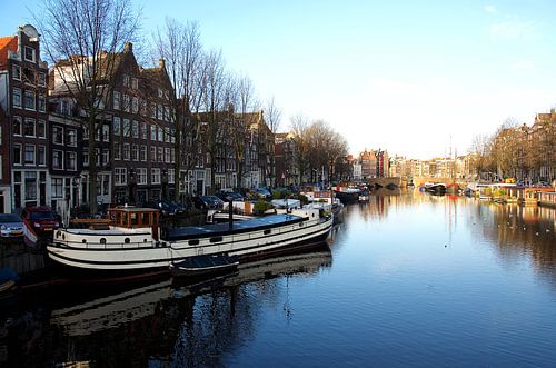 Aan de Amsterdamse grachten.