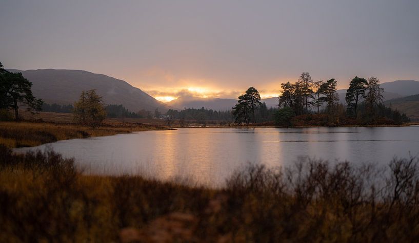 Sonnenuntergang in Schottland von Imagination by Mieke