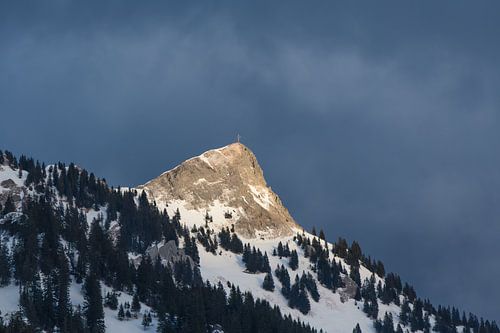 Sommet au crépuscule sur Denis Feiner