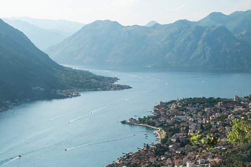 Panoramisch uitzicht Baai van Kotor