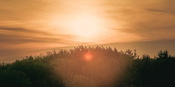 Mysterieuze zonsondergang van Sven Goedhart