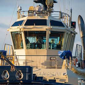Schlepper bereit an der Festmacherleine von scheepskijkerhavenfotografie