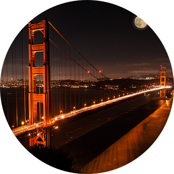 Golden Gate Bridge bij maanlicht van Wim Slootweg