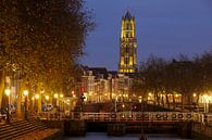 Weerdsluis, Oudegracht en gele Domtoren in Utrecht van Donker Utrecht thumbnail