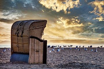 Strandkorb am frühen Morgen von Thomas Riess