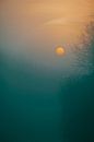 Zonsopkomst in de mist van Lima Fotografie thumbnail