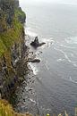 Die Cliffs of Moher sind die bekanntesten Klippen in Irland. von Babetts Bildergalerie Miniaturansicht