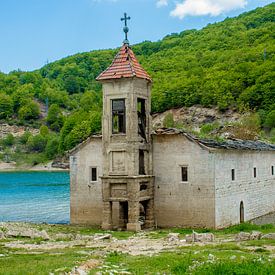 Kerk in het water van s Zenki