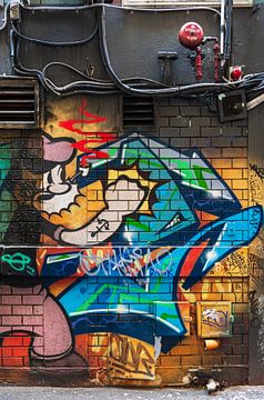 Industrielle Wand mit Graffiti