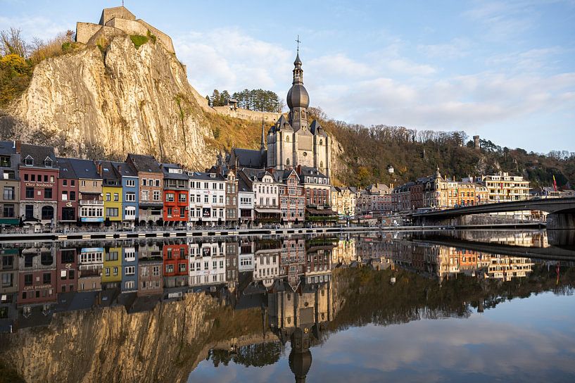 Stadt Dinant von Nicola Mathu