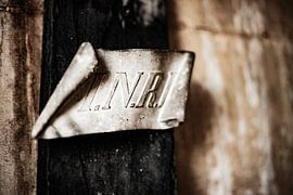 I.N.R.I. sur anne droogsma