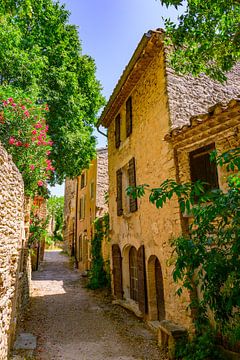 Gordes village vue steet en Provence