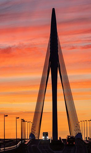 Brug in vuur en vlam