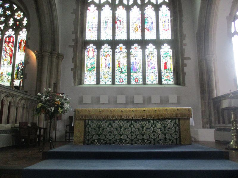 Glas-in-lood ramen van een kerk in Rijen Engeland von Veluws