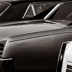 Drive American classic cars. by Jan Van Bizar